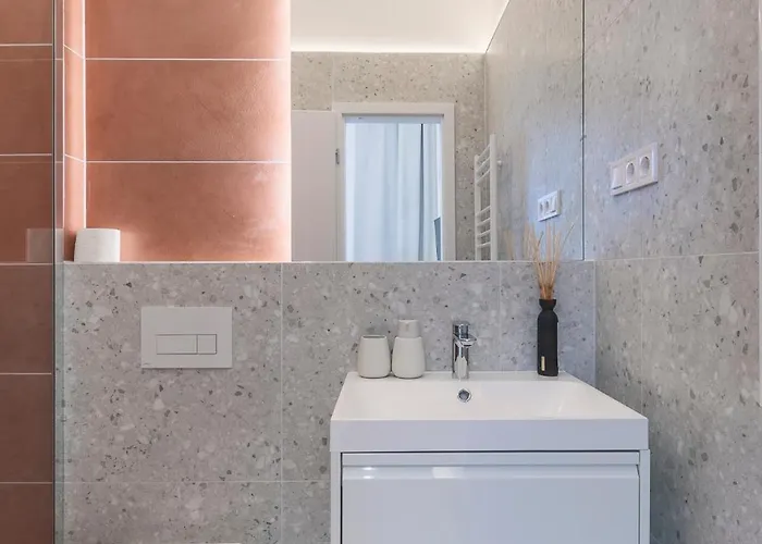 A27- Boutique Apartments, Location By Bqa شقة *